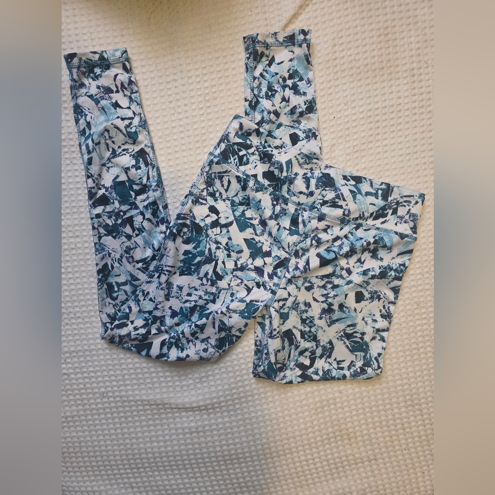 5/25$ Joe Fresh Blue and White Patterned Women Leggings - Picture 7 of 7